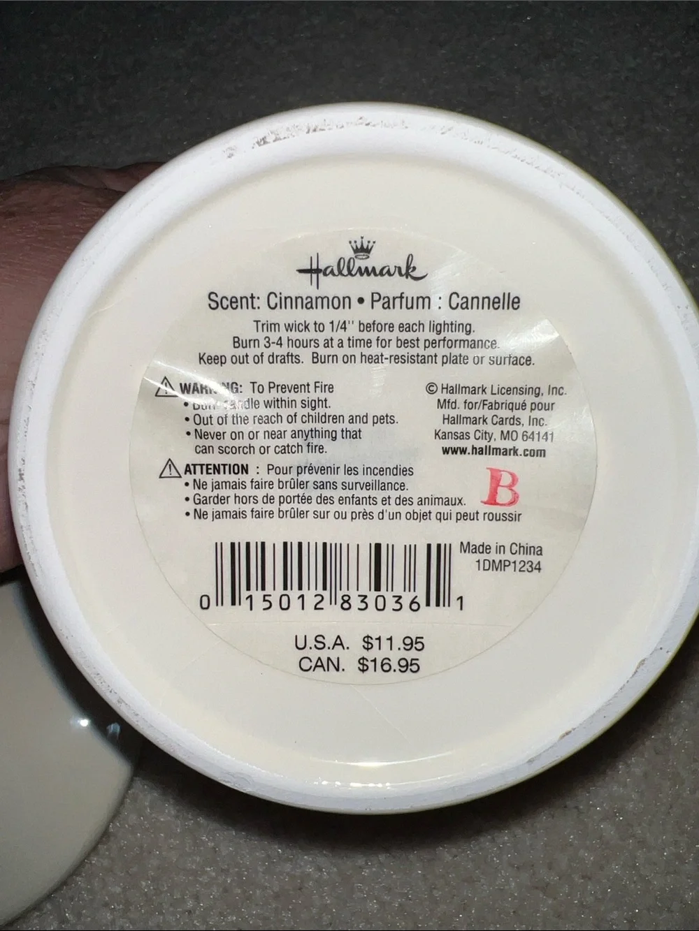 Hallmark White Ceramic Candle Jar with Cinnamon Scent- NWT